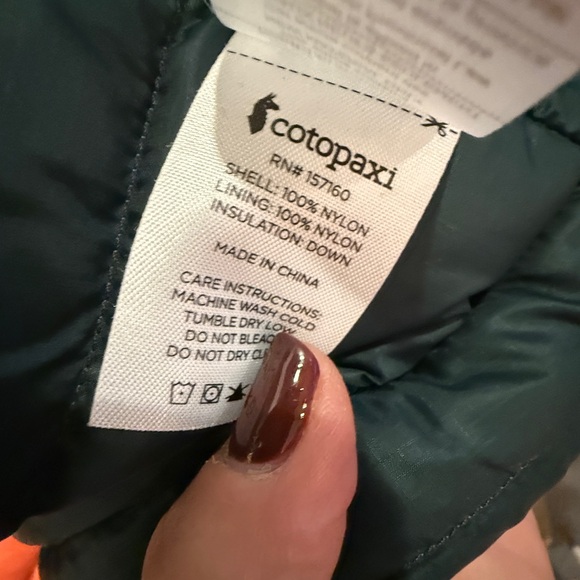Men’s size Small Cotopaxi thin down winter jacket. - Picture 4 of 5